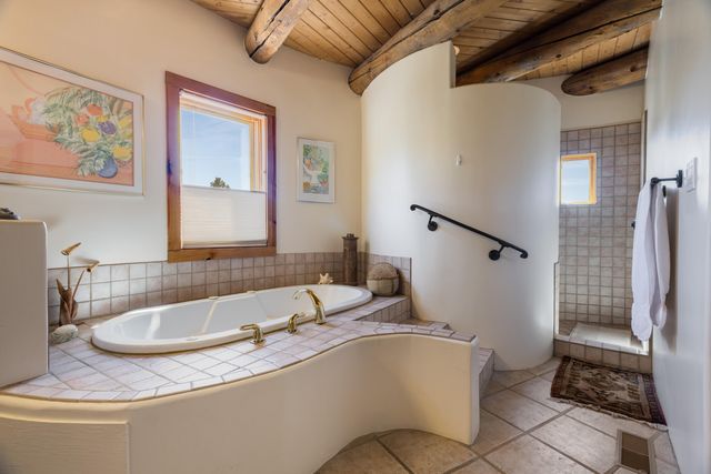 18 Cedar Hill Road NE, Albuquerque, NM 87122