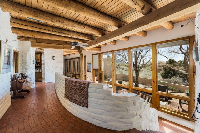 18 Cedar Hill Road NE, Albuquerque, NM 87122