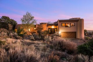 18 Cedar Hill Road NE, Albuquerque, NM 87122