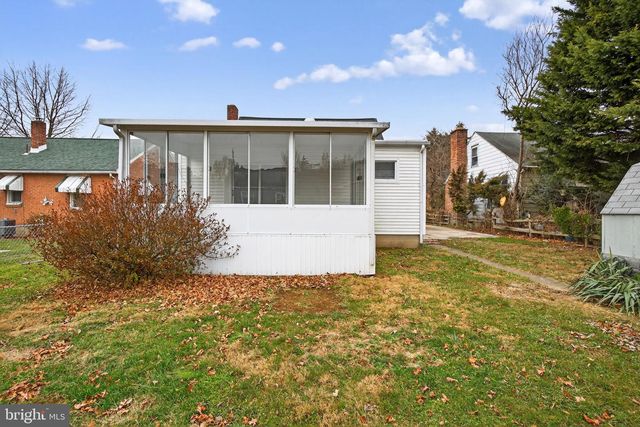 2527 N GEORGE ST, York, PA 17406