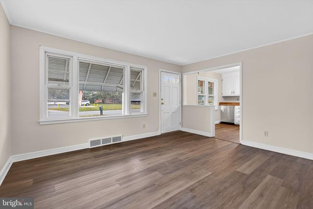 2527 N GEORGE ST, York, PA 17406