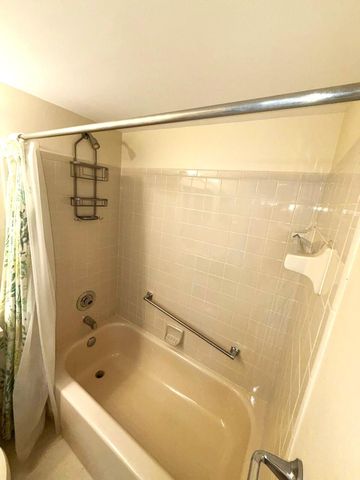 4688 E Lucerne Lakes Blvd Boulevard E 104, Lake Worth, FL 33467