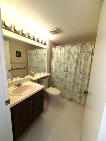 4688 E Lucerne Lakes Blvd Boulevard E 104, Lake Worth, FL 33467