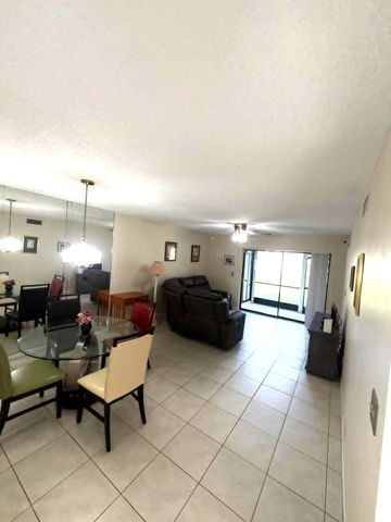 4688 E Lucerne Lakes Blvd Boulevard E 104, Lake Worth, FL 33467