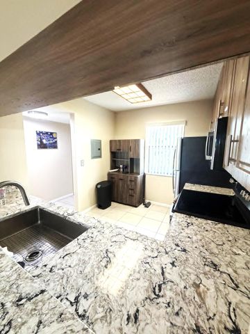 4688 E Lucerne Lakes Blvd Boulevard E 104, Lake Worth, FL 33467