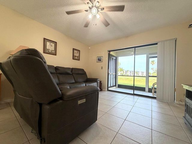 4688 E Lucerne Lakes Blvd Boulevard E 104, Lake Worth, FL 33467
