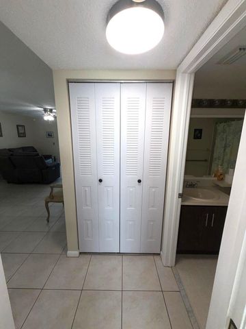 4688 E Lucerne Lakes Blvd Boulevard E 104, Lake Worth, FL 33467