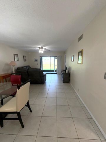 4688 E Lucerne Lakes Blvd Boulevard E 104, Lake Worth, FL 33467