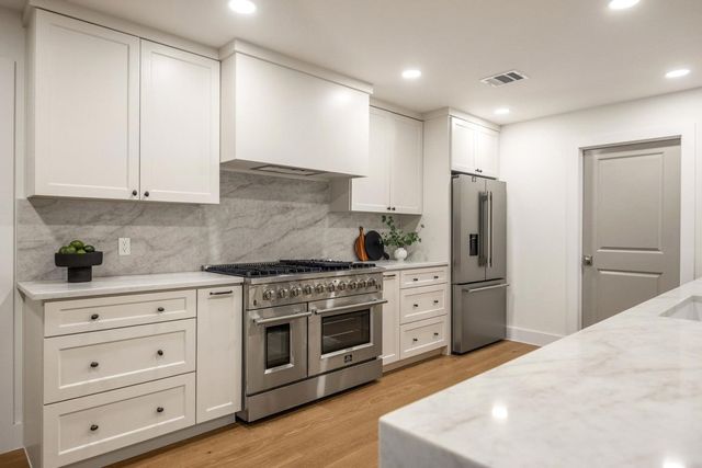 6214 Glennox Lane, Dallas, TX 75214