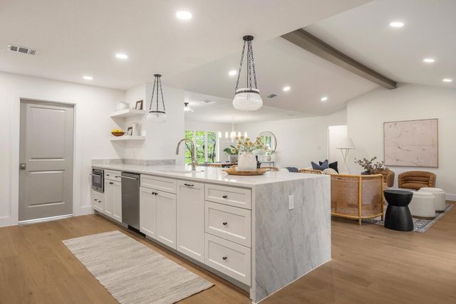 6214 Glennox Lane, Dallas, TX 75214
