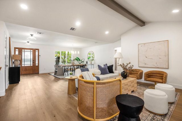 6214 Glennox Lane, Dallas, TX 75214