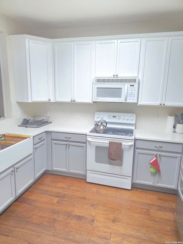 2606 Grayson Way, San Antonio, TX 78232