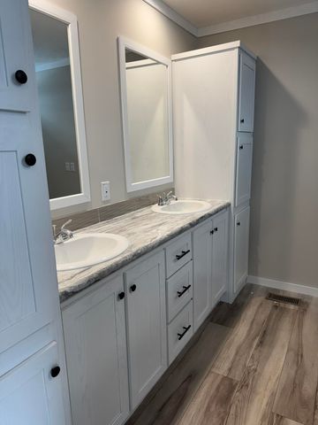 369 Lawless Lane, Jamestown, KY 42629