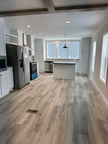 369 Lawless Lane, Jamestown, KY 42629