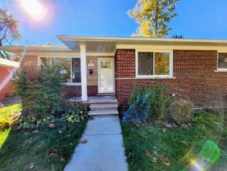 15121 Oak Park Boulevard, Oak Park, MI 48237