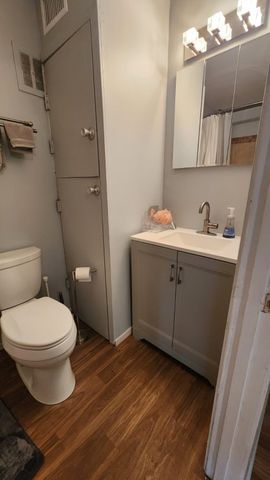 108 N Belvedere Blvd Apt 33, Memphis, TN 38104