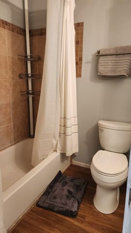108 N Belvedere Blvd Apt 33, Memphis, TN 38104