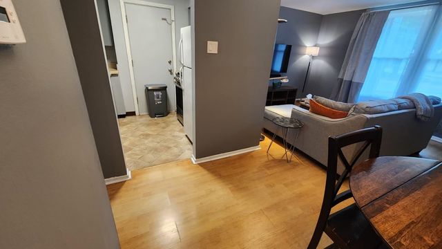 108 N Belvedere Blvd Apt 33, Memphis, TN 38104