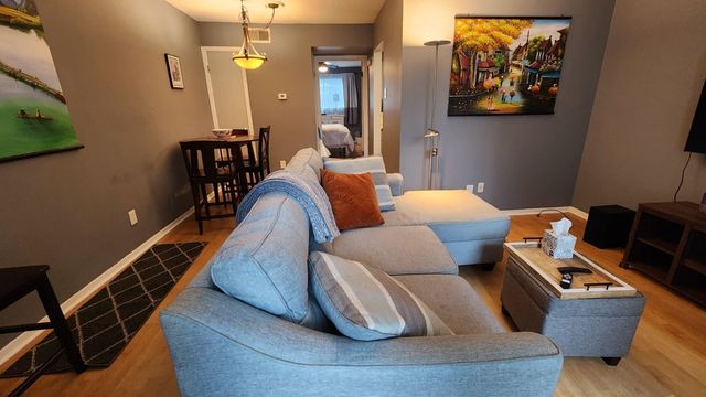108 N Belvedere Blvd Apt 33, Memphis, TN 38104