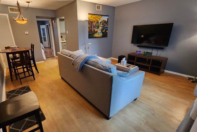 108 N Belvedere Blvd Apt 33, Memphis, TN 38104