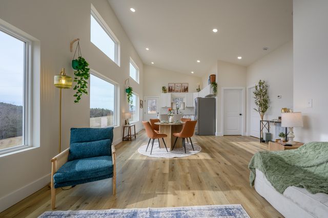 320 Grace LN, Riner, VA 24149