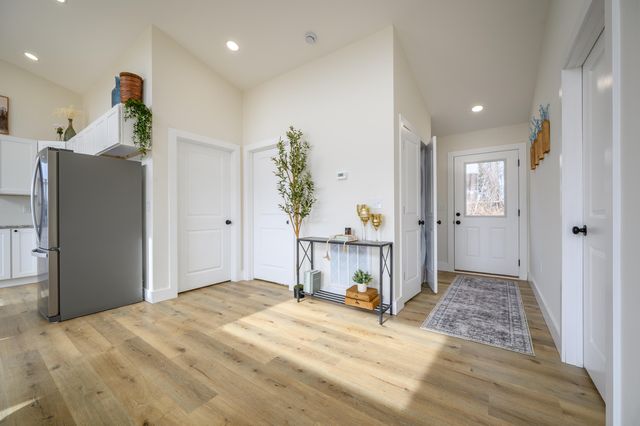 320 Grace LN, Riner, VA 24149