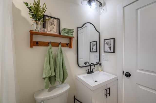 320 Grace LN, Riner, VA 24149