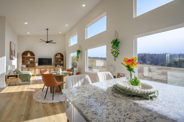 320 Grace LN, Riner, VA 24149