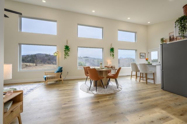 320 Grace LN, Riner, VA 24149