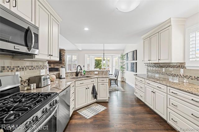 1611 Andover Circle, Commerce Twp, MI 48390