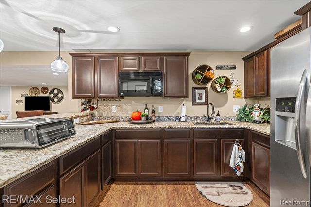 1611 Andover Circle, Commerce Twp, MI 48390