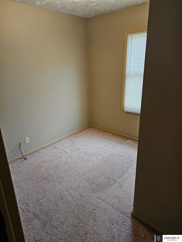 7416 S 72nd Avenue, La Vista, NE 68128