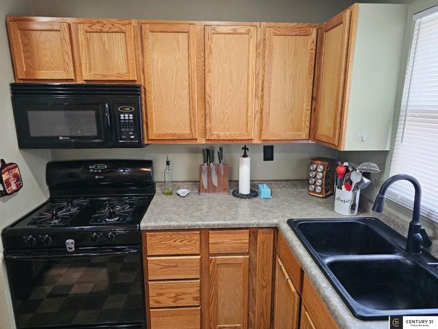 7416 S 72nd Avenue, La Vista, NE 68128