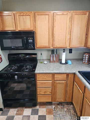 7416 S 72nd Avenue, La Vista, NE 68128