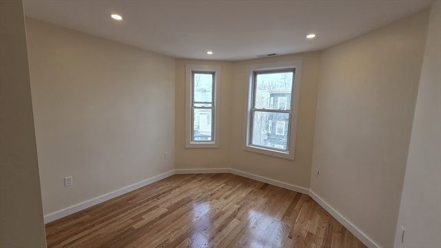 125 Central Ave 3, Chelsea, MA 02150