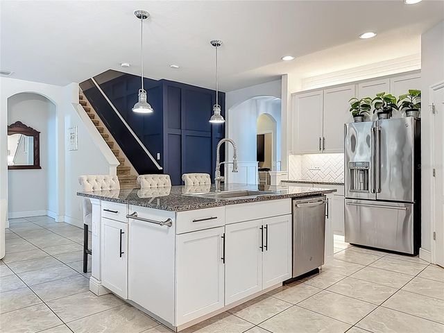 12144 LEDBURY COMMONS DRIVE, Gibsonton, FL 33534