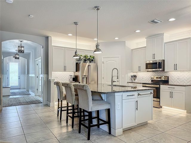 12144 LEDBURY COMMONS DRIVE, Gibsonton, FL 33534