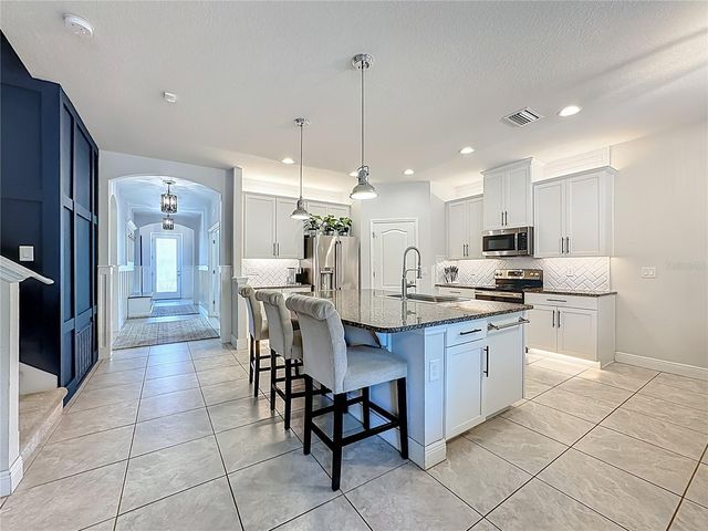 12144 LEDBURY COMMONS DRIVE, Gibsonton, FL 33534