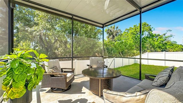 12144 LEDBURY COMMONS DRIVE, Gibsonton, FL 33534