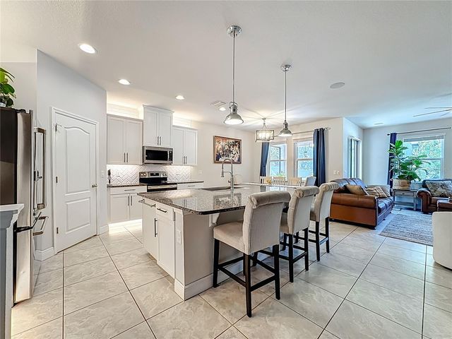 12144 LEDBURY COMMONS DRIVE, Gibsonton, FL 33534