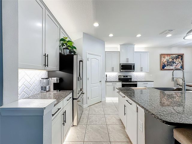 12144 LEDBURY COMMONS DRIVE, Gibsonton, FL 33534