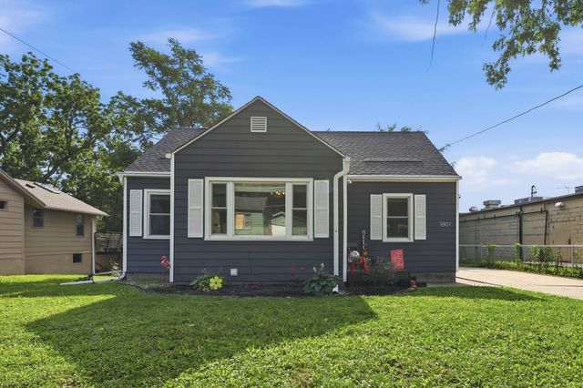 3807 50th Street, Des Moines, IA 50310
