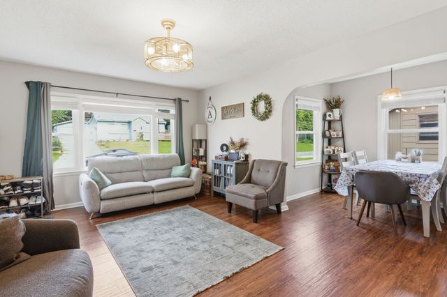 3807 50th Street, Des Moines, IA 50310