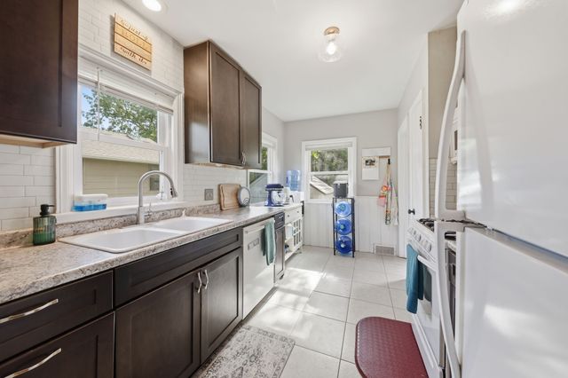 3807 50th Street, Des Moines, IA 50310