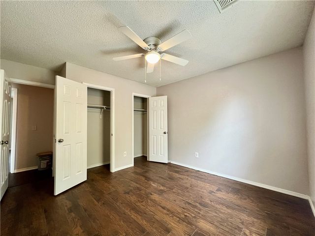 4338 W Chaparral Lane, Fayetteville, AR 72704