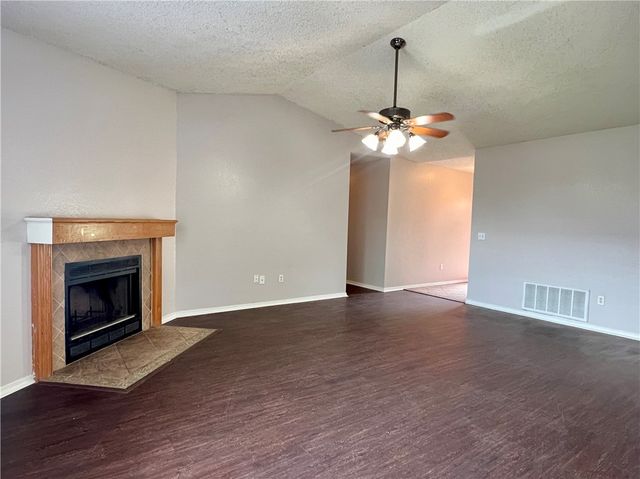 4338 W Chaparral Lane, Fayetteville, AR 72704