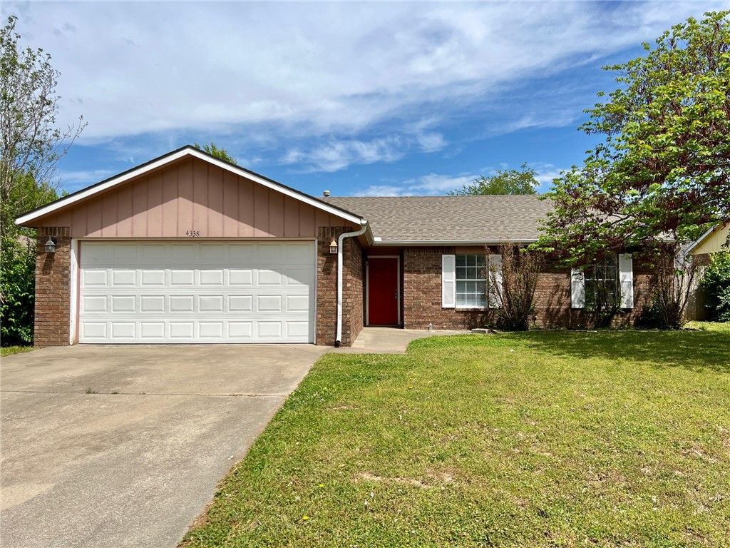 4338 W Chaparral Lane, Fayetteville, AR 72704