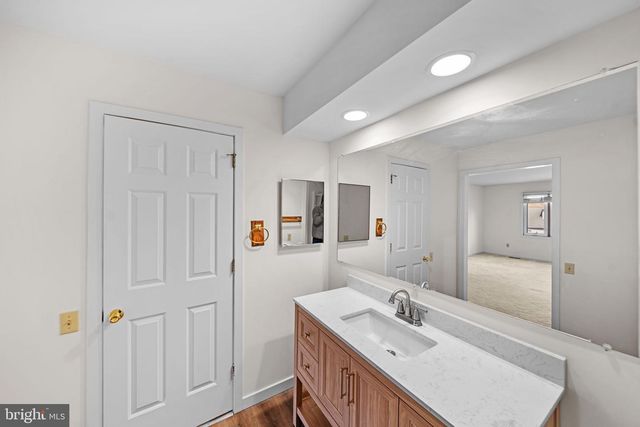 152 BUNTING DR, Wilmington, DE 19808