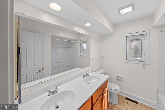 152 BUNTING DR, Wilmington, DE 19808