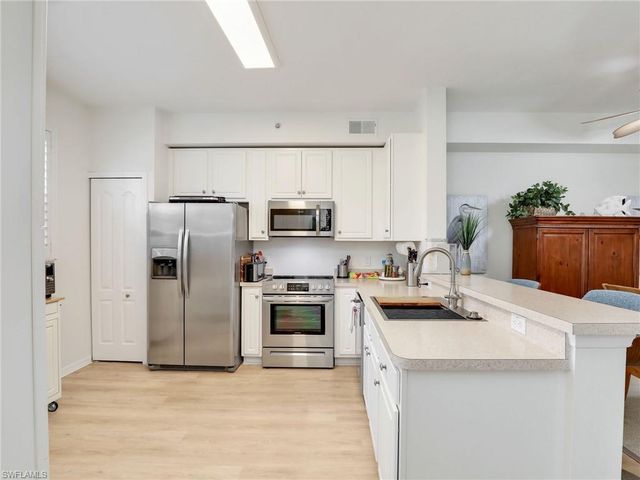 6816 Sterling Greens PL 1103, Naples, FL 34104